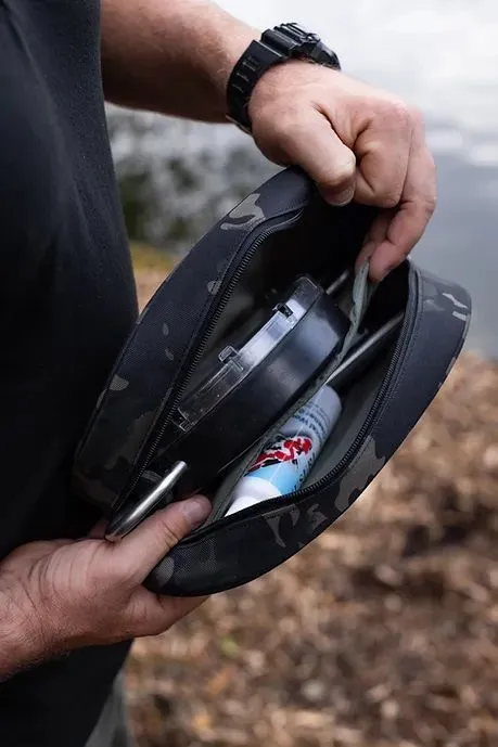 CARPLIFE Eclipse Camo Digi Scales & Carp Care Pouch