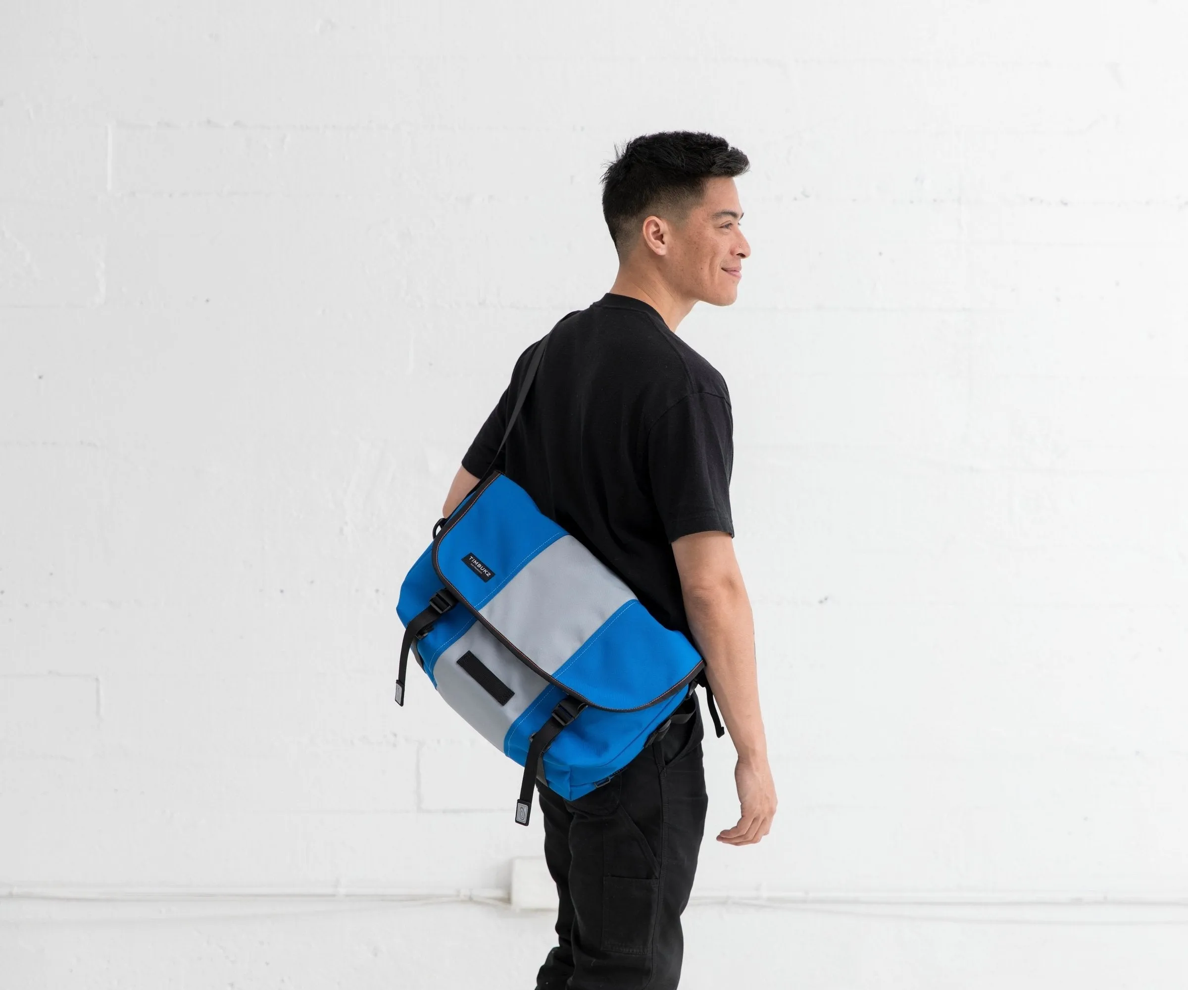 Classic Messenger Bag