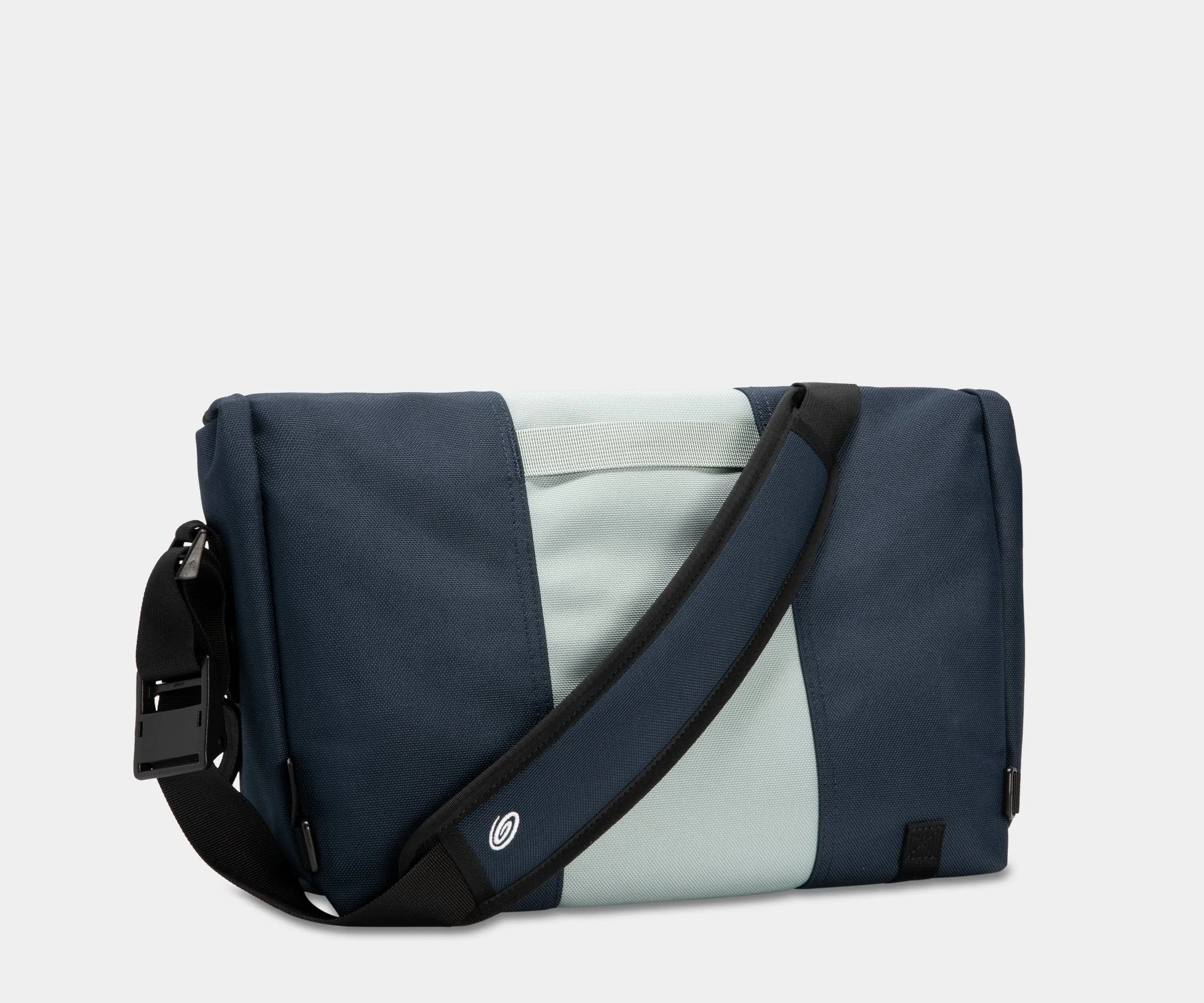 Classic Messenger Bag