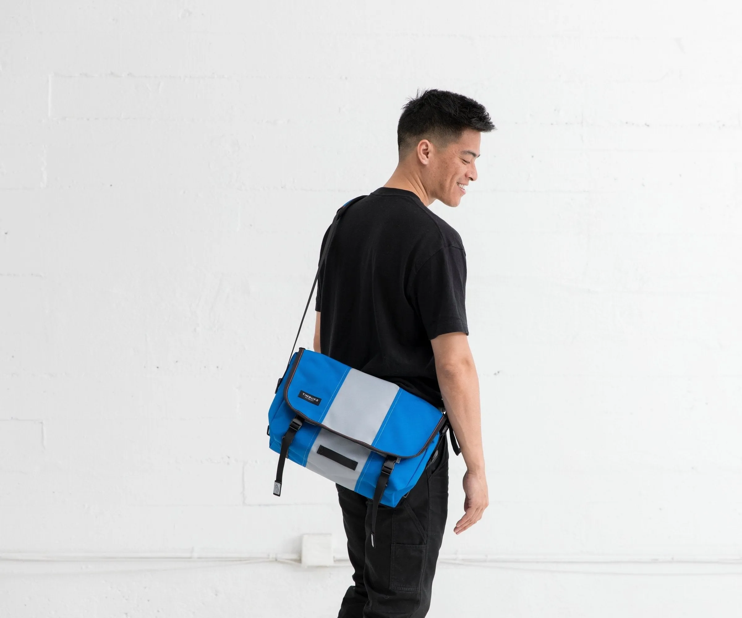 Classic Messenger Bag