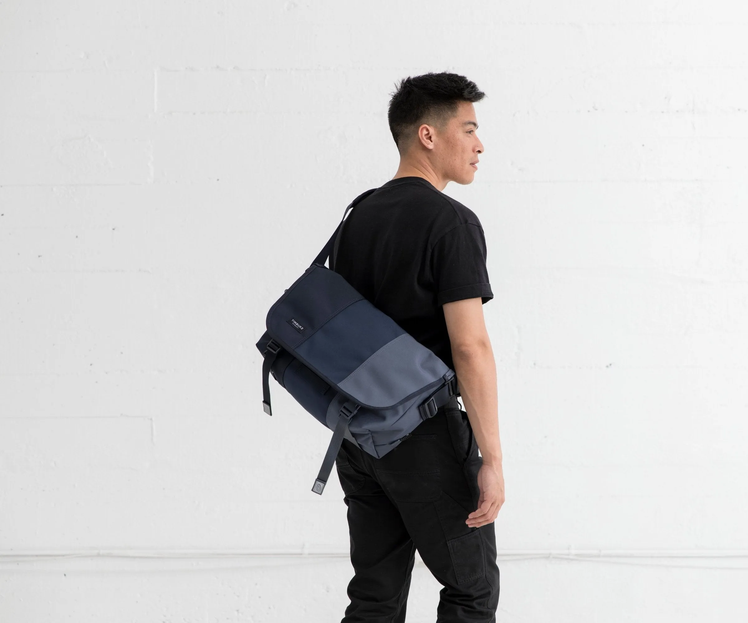 Classic Messenger Bag