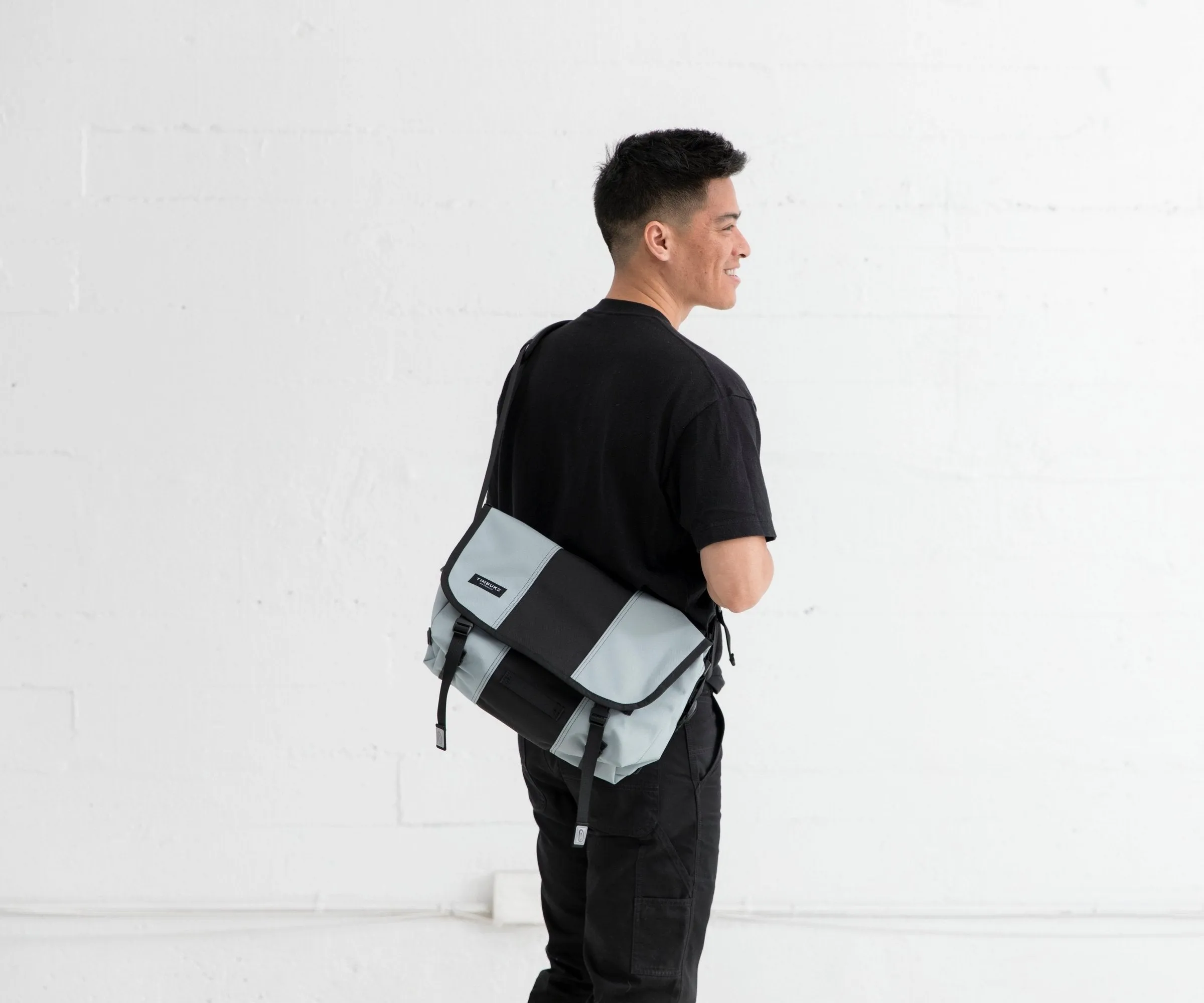 Classic Messenger Bag