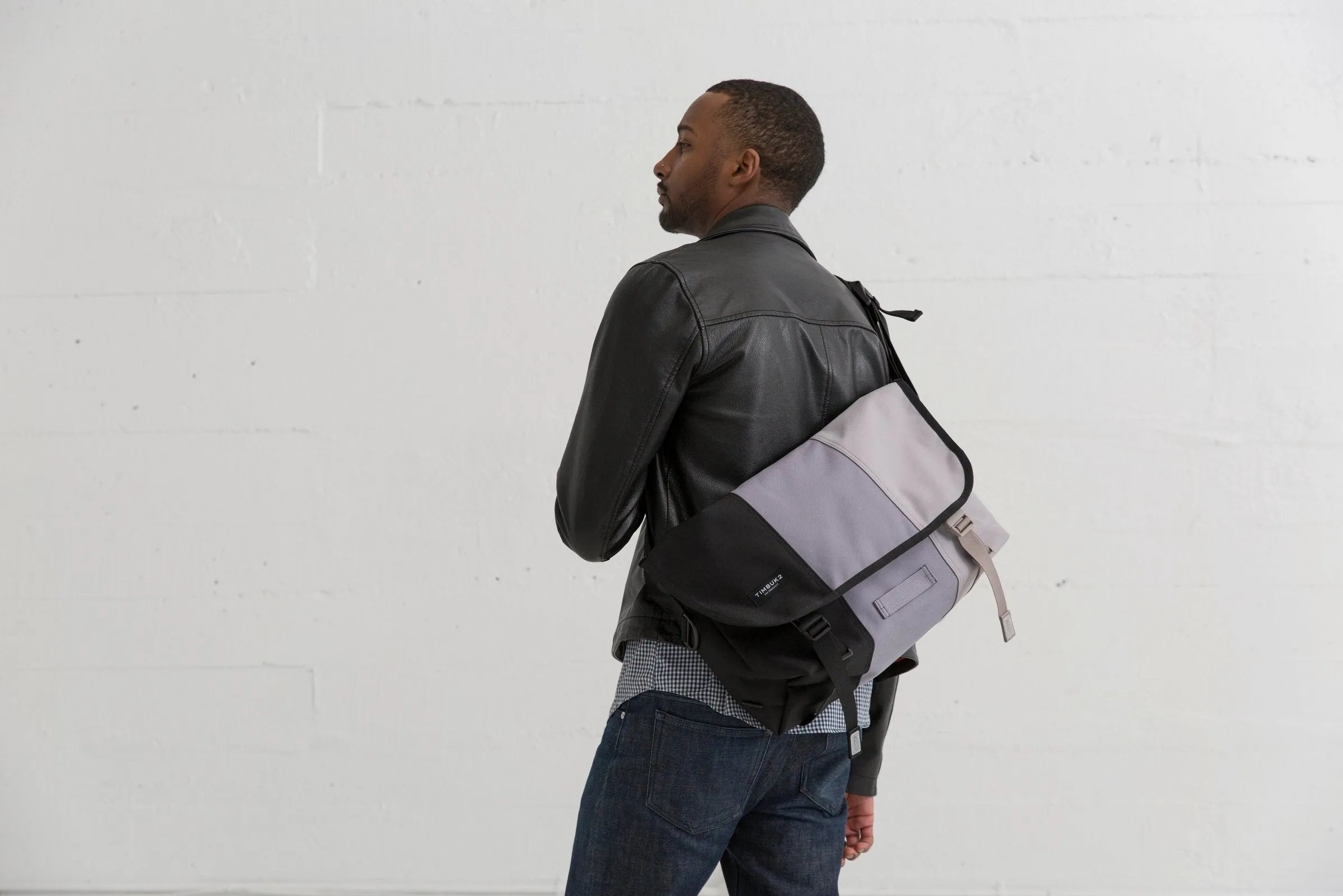 Classic Messenger Bag