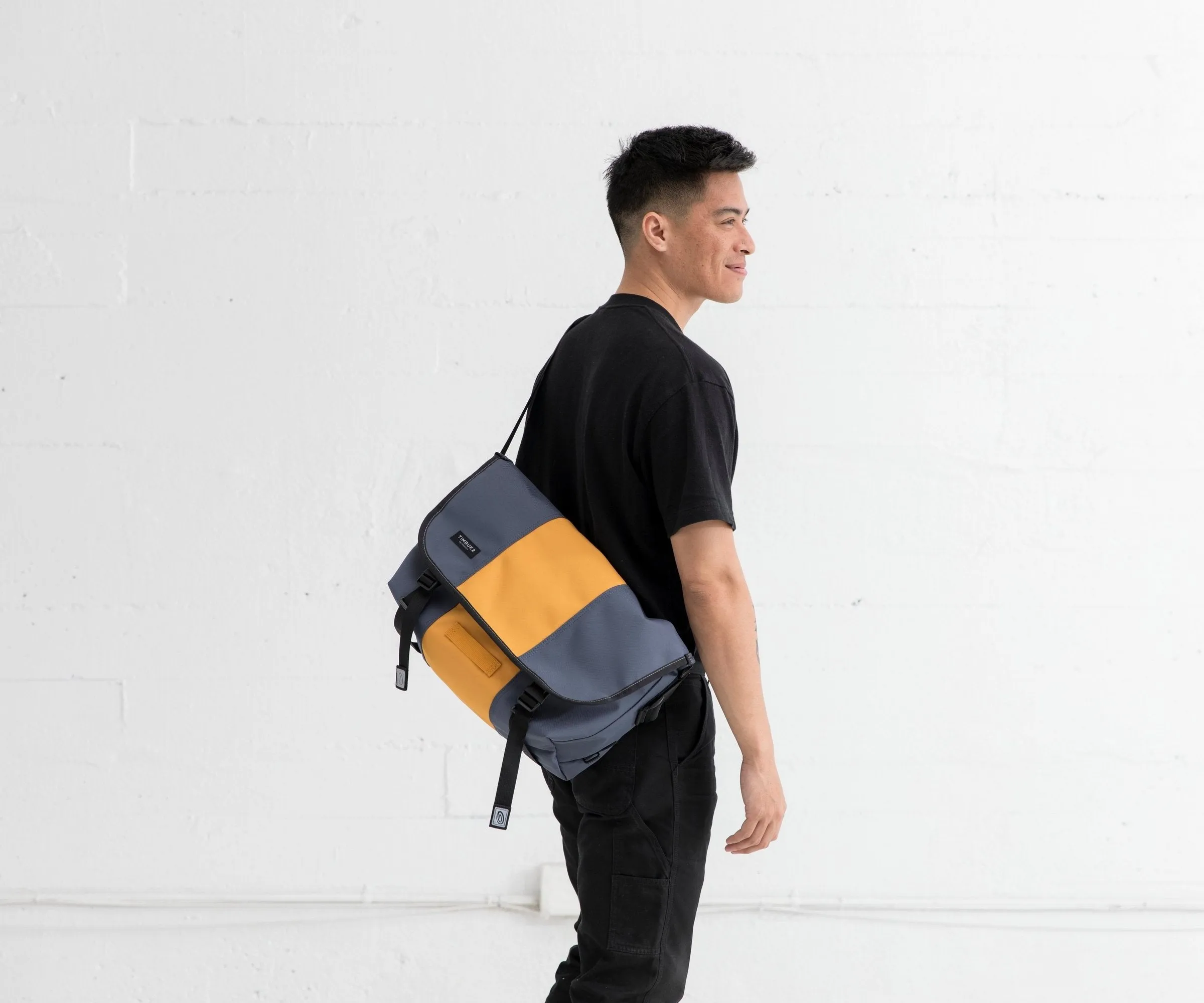 Classic Messenger Bag