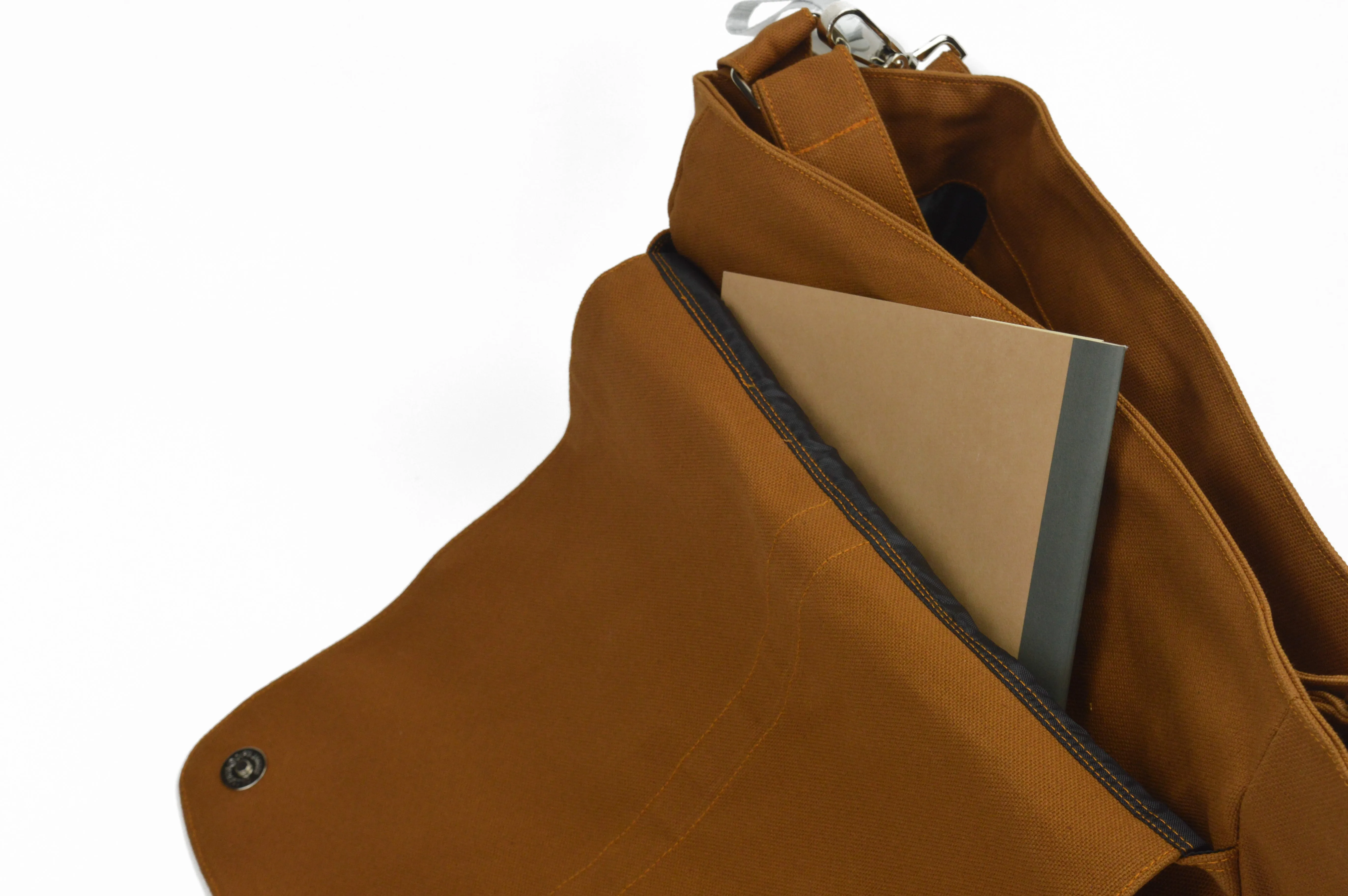 Daniel 18 Honey Brown | Messenger Bag
