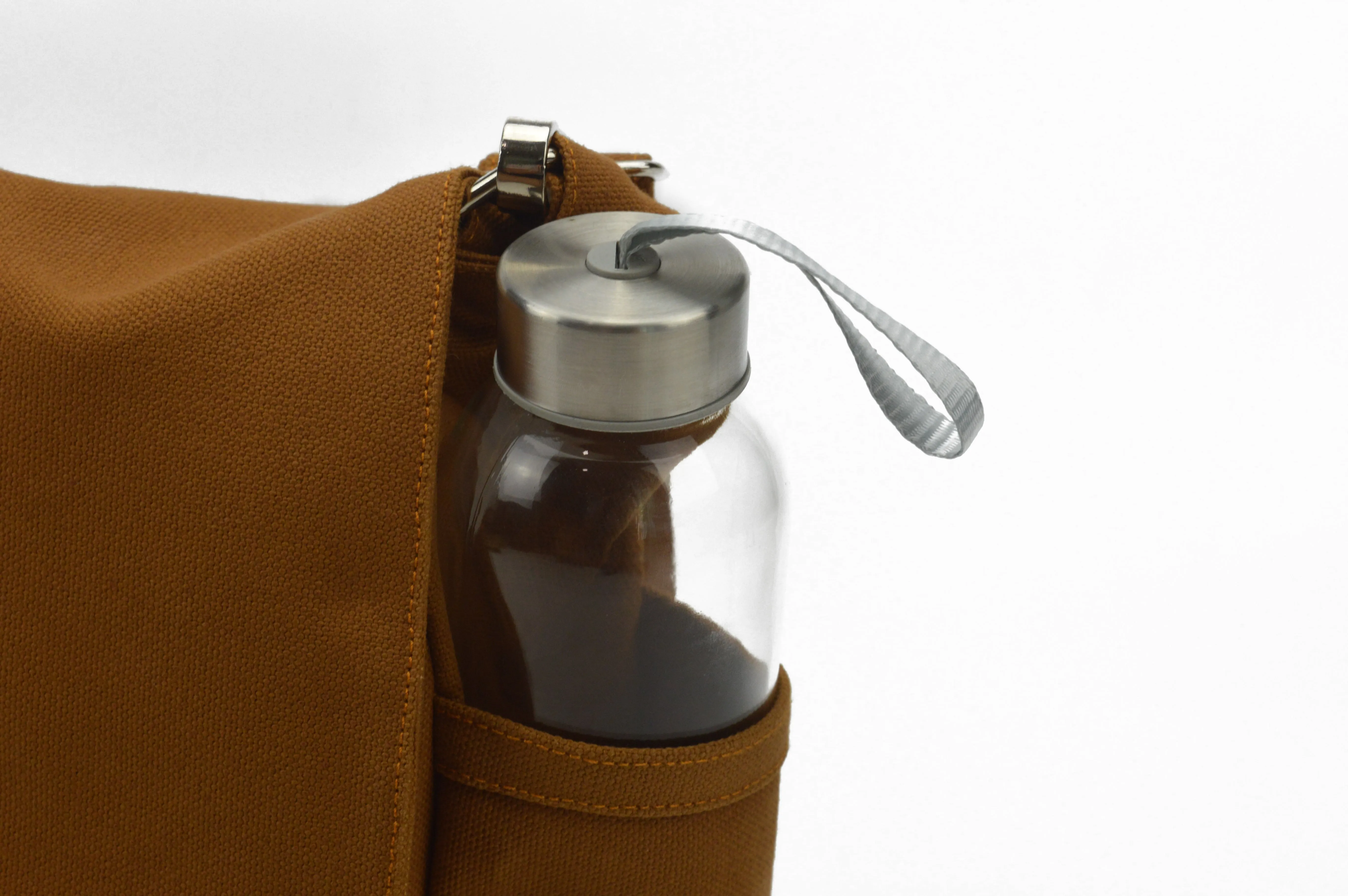 Daniel 18 Honey Brown | Messenger Bag