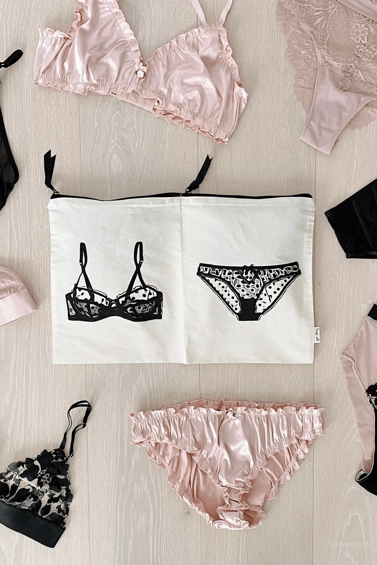 Double Lingerie Packing Pouch in Cream