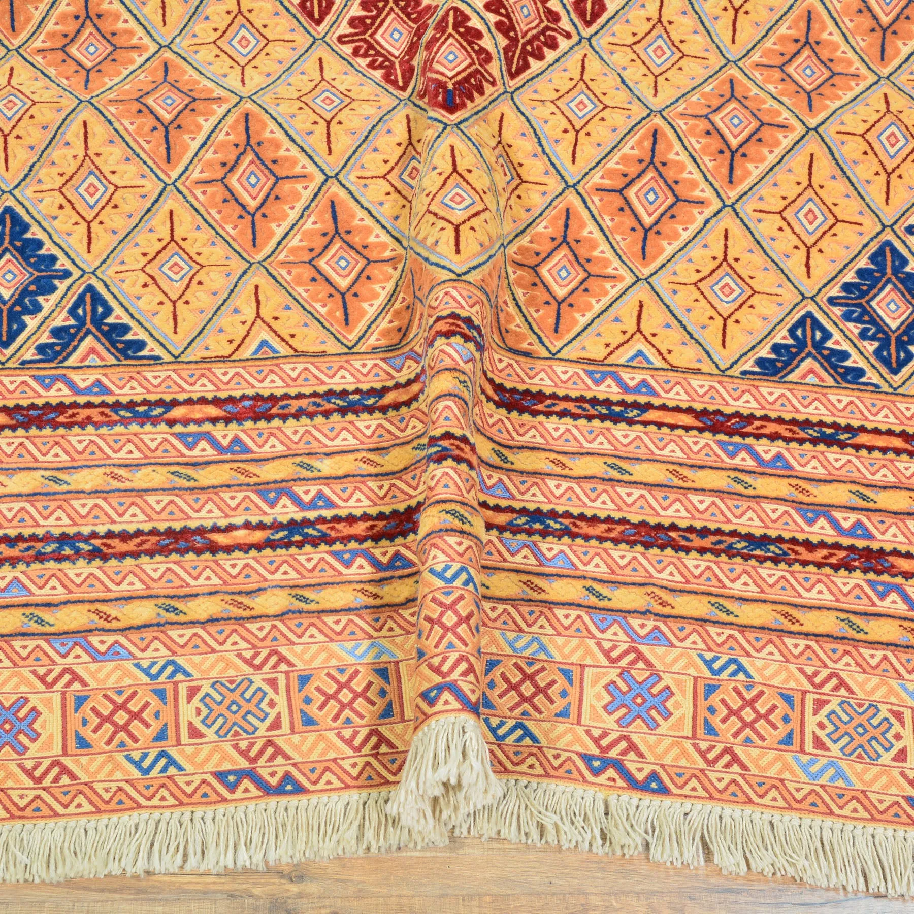 Hand-Knotted And Soumak Tribal Handmade Wool Rug (Size 5.2 X 6.11) Cwral-9990
