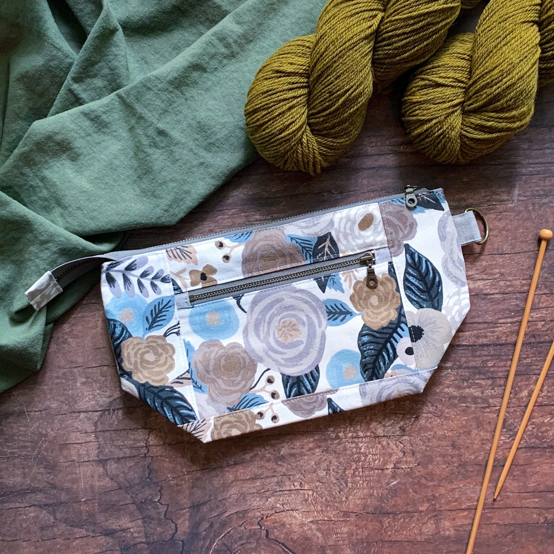 *Juliet Rose in Linen*  Zippered Knitting Project Bag